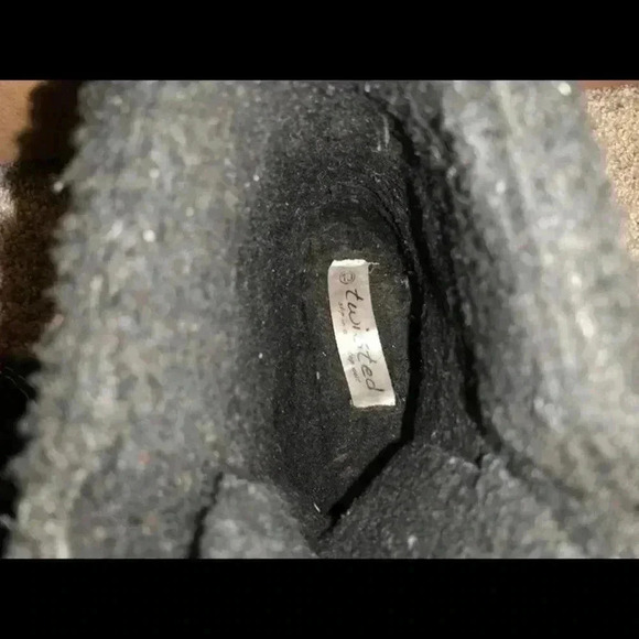 Twisted Women’s Size 10 Fur Lined Boots - Picture 2 of 3